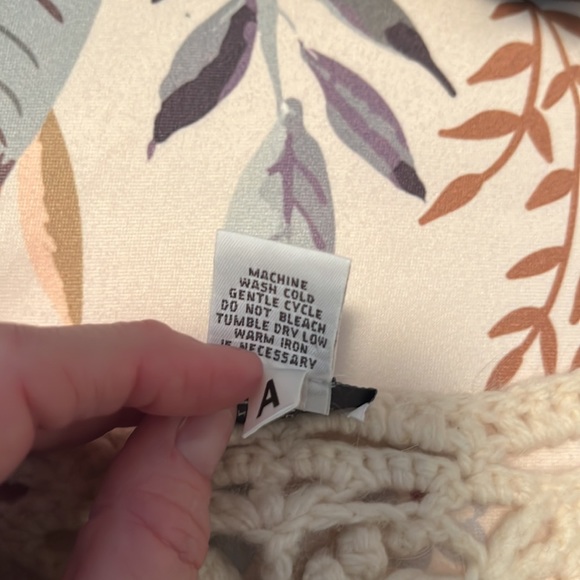 Ann Taylor Loft Crochet Wrap - Picture 7 of 8